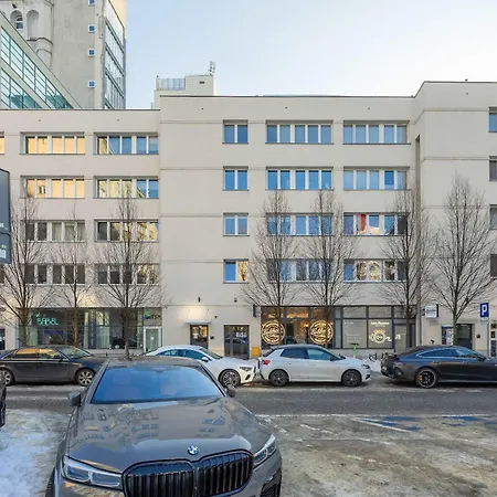 Modern In The Center In By Renters Apartament *