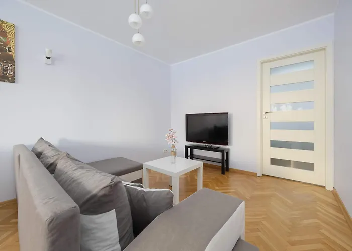 Daire Modern In The Center In By Renters Varşova